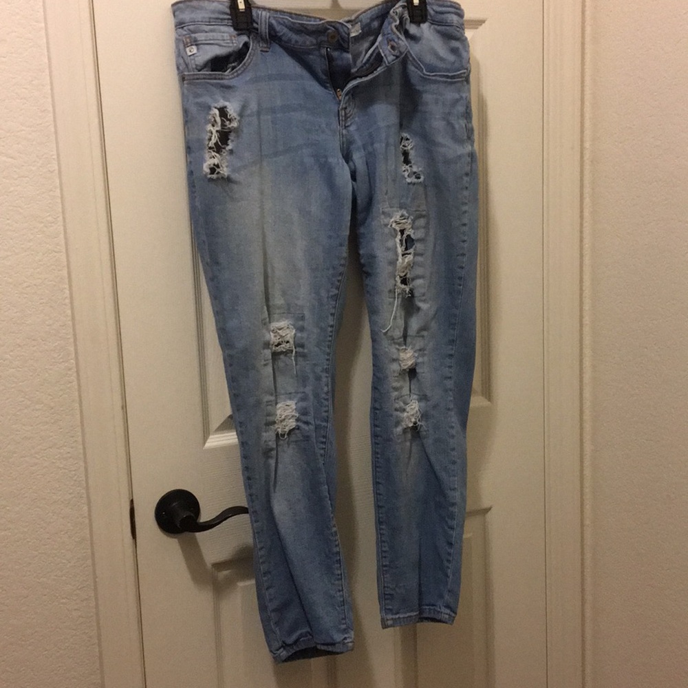 KanCan distressed jeans